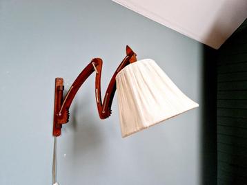 Scandinavische wandlamp van teakhout met schaar, jaren 60 beschikbaar voor biedingen