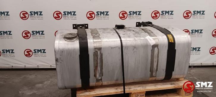 Occ brandstoftank 415L + steunen Renault, Auto-onderdelen, Vrachtwagen-onderdelen, Renault, Brandstofsystemen, Gebruikt