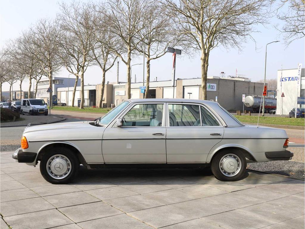 Mercedes 240 D W123 1979, Auto's, Mercedes-Benz, Gebruikt, Overige modellen, Bedrijf, Te koop