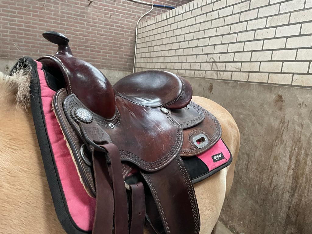 Pools westernzadel full quarter 16 inch, Dieren en Toebehoren, Paarden en Pony's | Zadels, Ophalen, Gebruikt