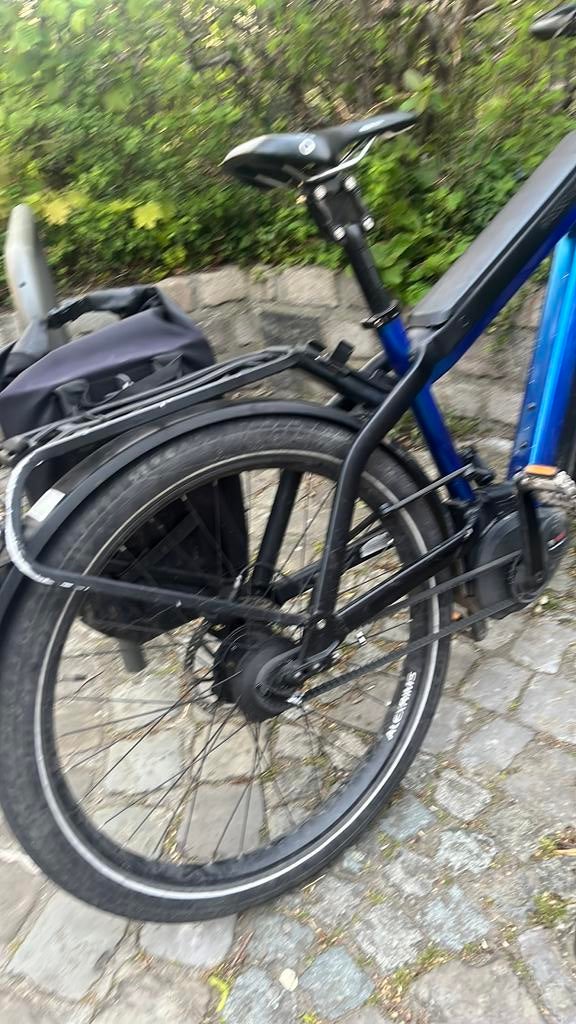 Een blauwe pareltje van een speedpetelek, Riese & Müller, 50 km par batterie ou plus, 59 cm ou plus, Enlèvement