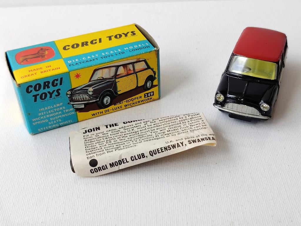 Corgi Mini Cooper 249 with De Luxe Wickerwork, Hobby & Loisirs créatifs, Voitures miniatures | 1:43, Corgi, Enlèvement ou Envoi