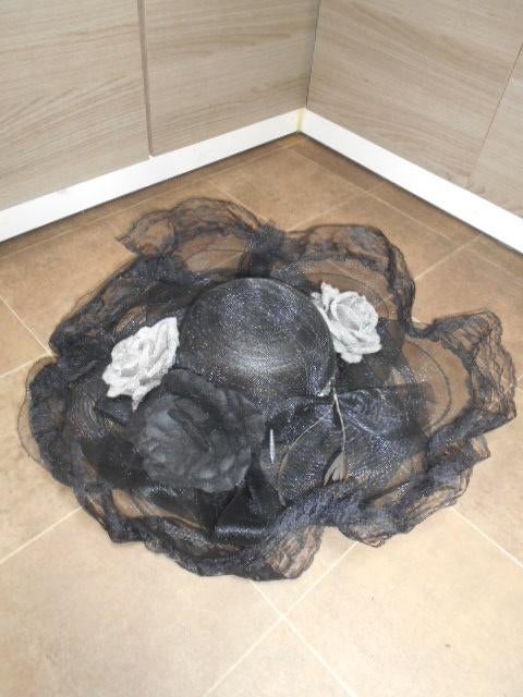 Superbe chapeau pour femme, Enlèvement ou Envoi, Comme neuf, Chapeau