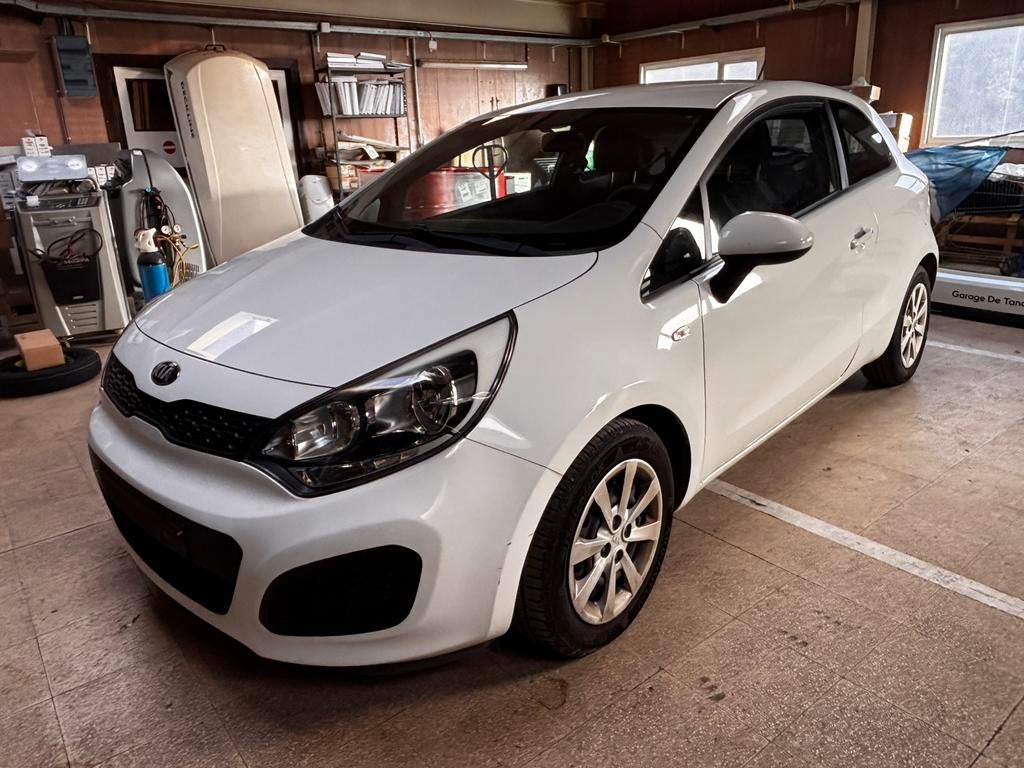 Kia rio 1.2 benzine/word gekeurd voor verkoop, Auto's, Kia, Voorwielaandrijving, Euro 5, Stof, 63 kW