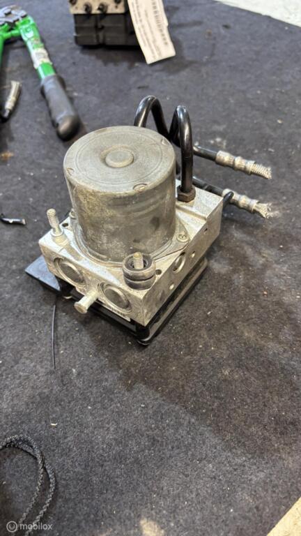 ABS pomp Audi A4 Cabriolet B7 ('04-'09) 8E0910517B018, Audi, Enlèvement ou Envoi, Audi, Utilisé