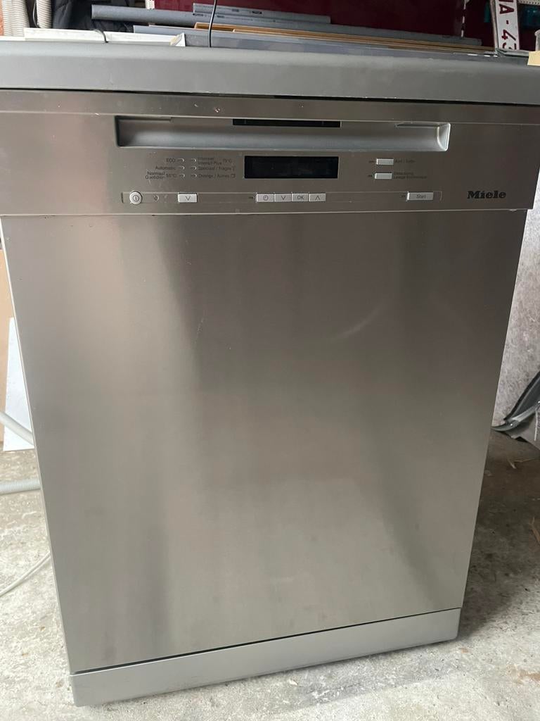Miele vaatwasser inox, Ophalen, Zo goed als nieuw
