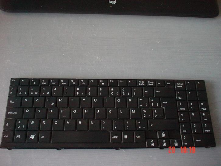 Toetsenbord voor  Medion Akoya, Computers en Software, Laptop-opladers, Zo goed als nieuw, Ophalen of Verzenden