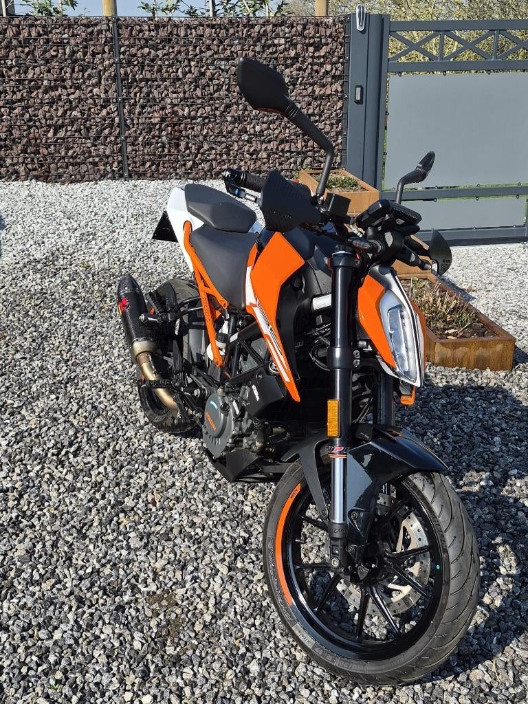 Moto KTM DUKE 125, Motos, Particulier