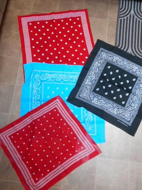 Accessoires / 3 stuks voor 5 € !, Kleding | Dames, Overige Dameskleding, Zo goed als nieuw, Ophalen of Verzenden