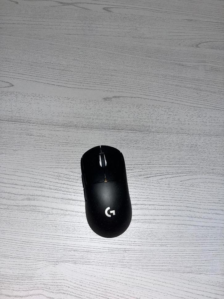 Logitech g pro x Superlight muis, Computers en Software, Muizen, Gebruikt, Muis, Rechtshandig, Draadloos, Gaming muis, Ophalen