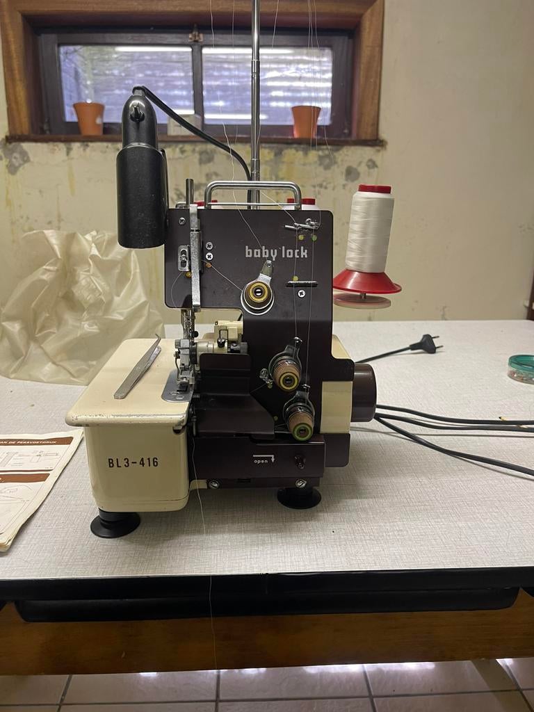 Overlock machine juki baby lock bl3-416, Hobby en Vrije tijd, Gebruikt, Lockmachine, Industrieel, Ophalen
