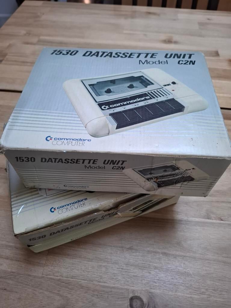 Commodore Datassette 1530 - 2 stuks in doos, Computers en Software, Vintage Computers, Ophalen, Commodore
