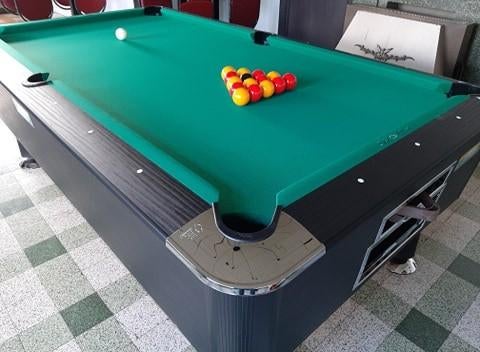 Biljarts en voetbaltafels., Ophalen, Zo goed als nieuw, Biljarttafel