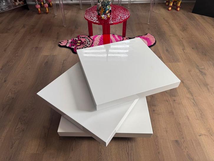 Table basse pivotante amovible blanche de salon. Design, Maison & Meubles, Tables | Tables de salon, Comme neuf, Métal, Enlèvement