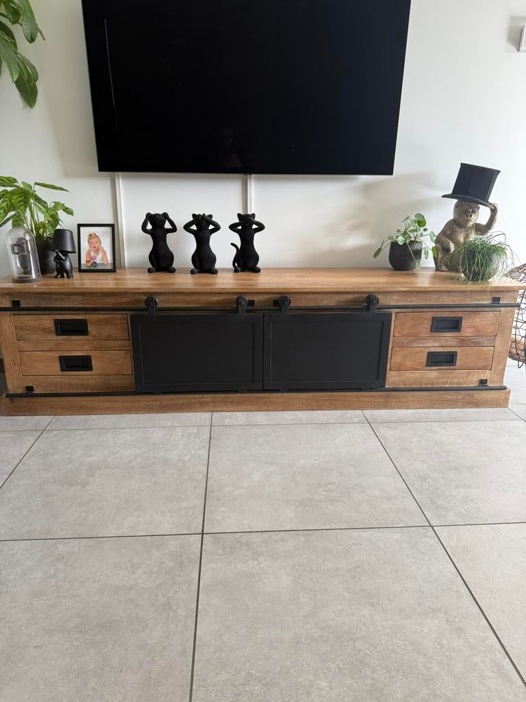 Tv meubel van mangohout met bijpassende buffetkast, Huis en Inrichting, Kasten |Televisiemeubels, Ophalen, Zo goed als nieuw