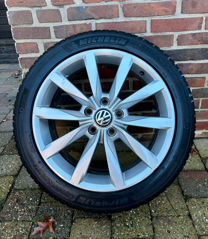 Originele Volkswagen Golf 7 velgen All Weather., Auto-onderdelen, Banden en Velgen, Band(en), All Season, 17 inch, 225 mm, Personenwagen