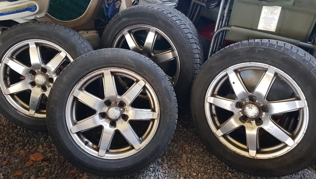 Winterbanden op velg- W639 -Mercedes Vito/Viano (2003-2014), Auto-onderdelen, Banden en Velgen, Ophalen, Banden en Velgen, 17 inch