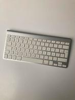Apple magic keyboard toetsenbord azerty, Computers en Software, Ophalen of Verzenden, Azerty, Zo goed als nieuw