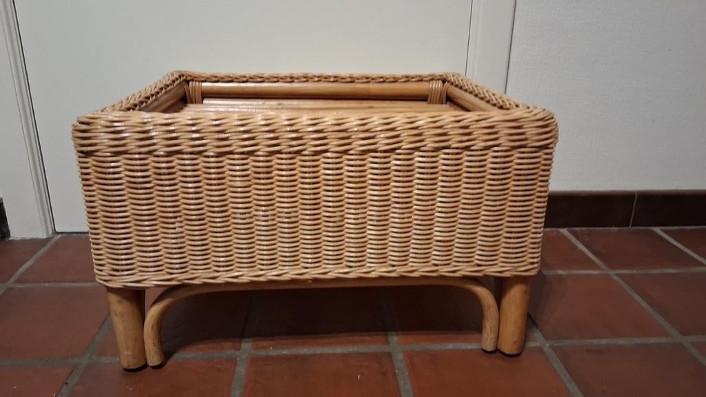 Rotan meubeltje/poef (zonder kussen)2, Ophalen