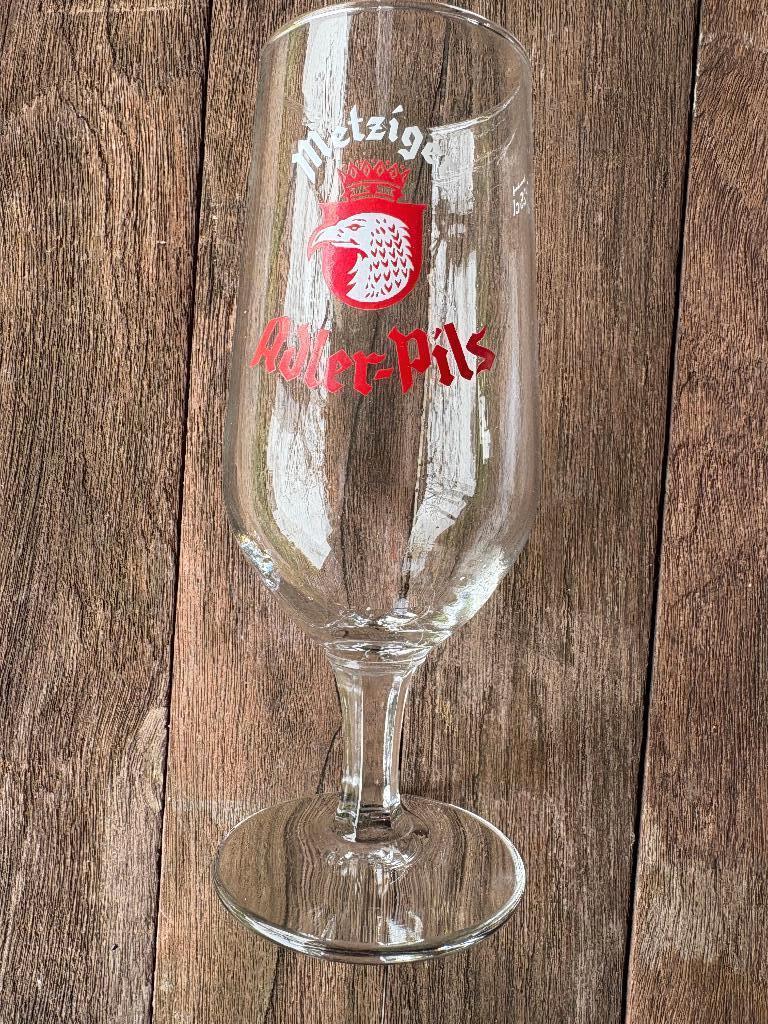Metziger Adler-Pils, Collections, Marques de bière, Utilisé, Verre ou Verres, Autres marques, Enlèvement ou Envoi