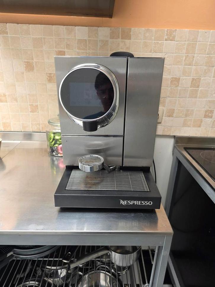 Bouillon de café Nespresso Momento (Pro) de luxe !, Electroménager, Cafetières, Enlèvement