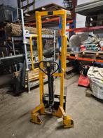 Manuele stapelaar, Ophalen