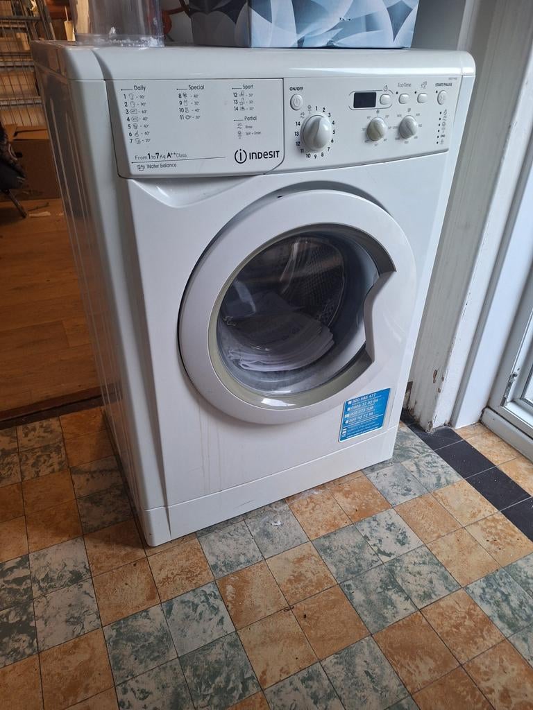 Sèche linge + machine à laver