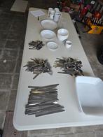 Beau lot de  vaisselle en état neuf