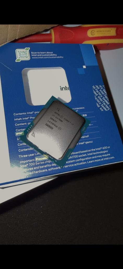 Intel i7 14700K, Computers en Software, Processors, Ophalen of Verzenden, Zo goed als nieuw, 24-core, 4 Ghz of meer