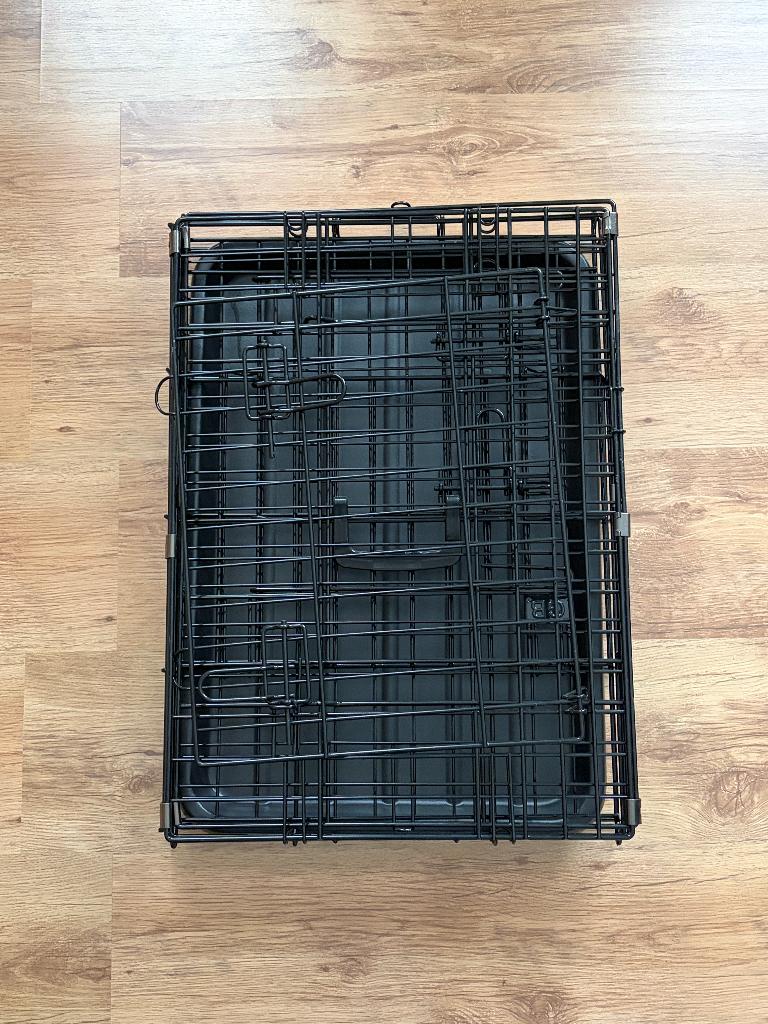 Hondenbench (zwart) (+/- L60xB44xH50 cm)., Dieren en Toebehoren, Ophalen, Zo goed als nieuw