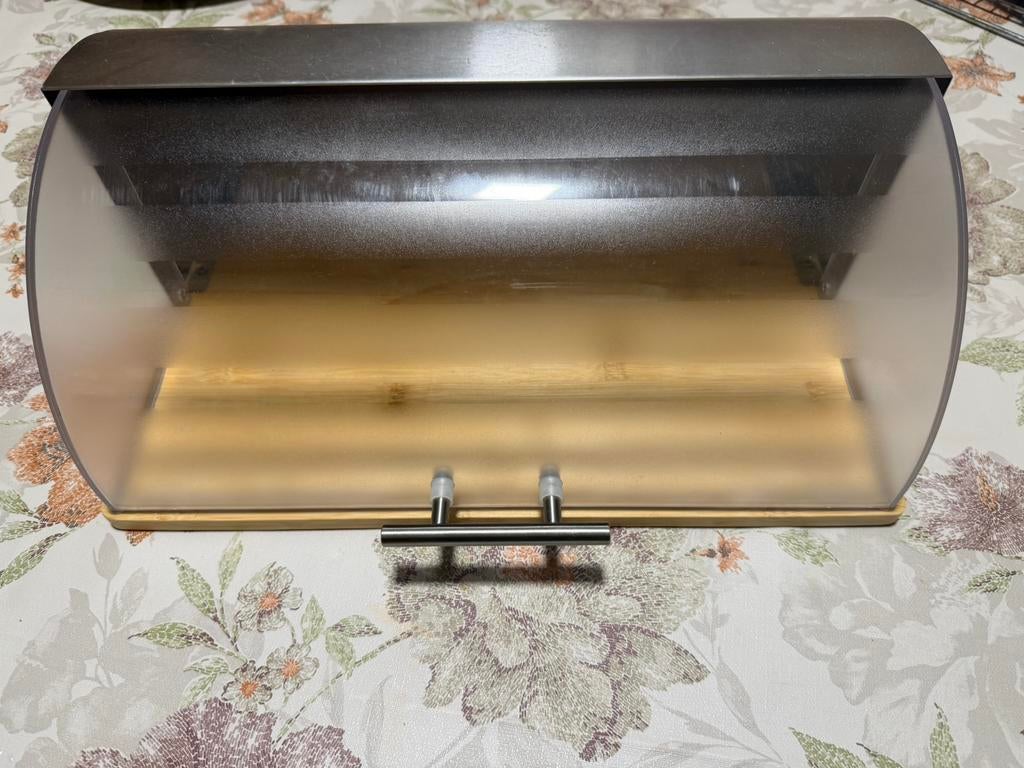 Boite avec couvercle a pain, Maison & Meubles, Enlèvement, Comme neuf