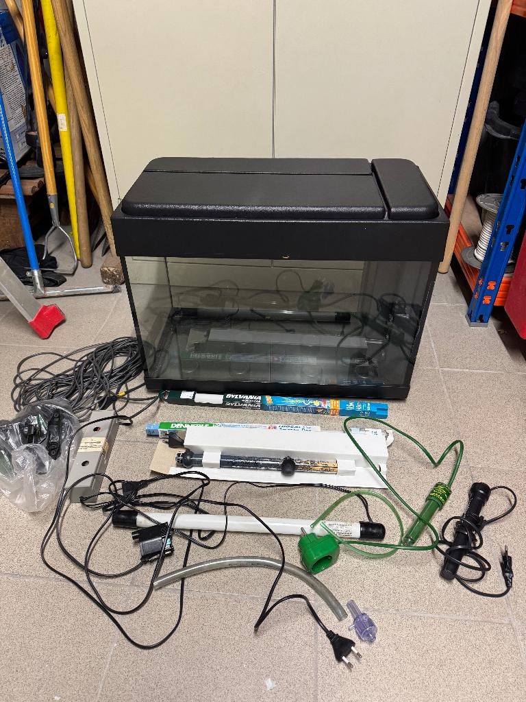 Aquariums de différents volumes, Animaux & Accessoires, Enlèvement, Chauffage, Utilisé, Autres types