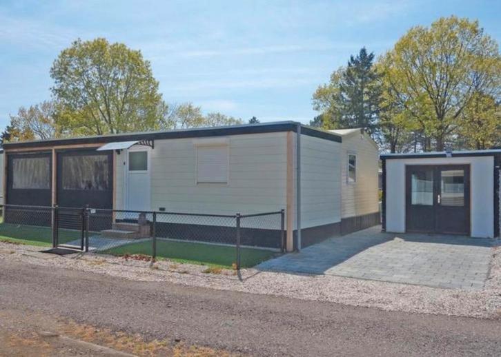 Chalet te koop met 4 slaapkamers De Schatberg te Sevenum, Caravans en Kamperen, Stacaravans, tot en met 4, Ophalen