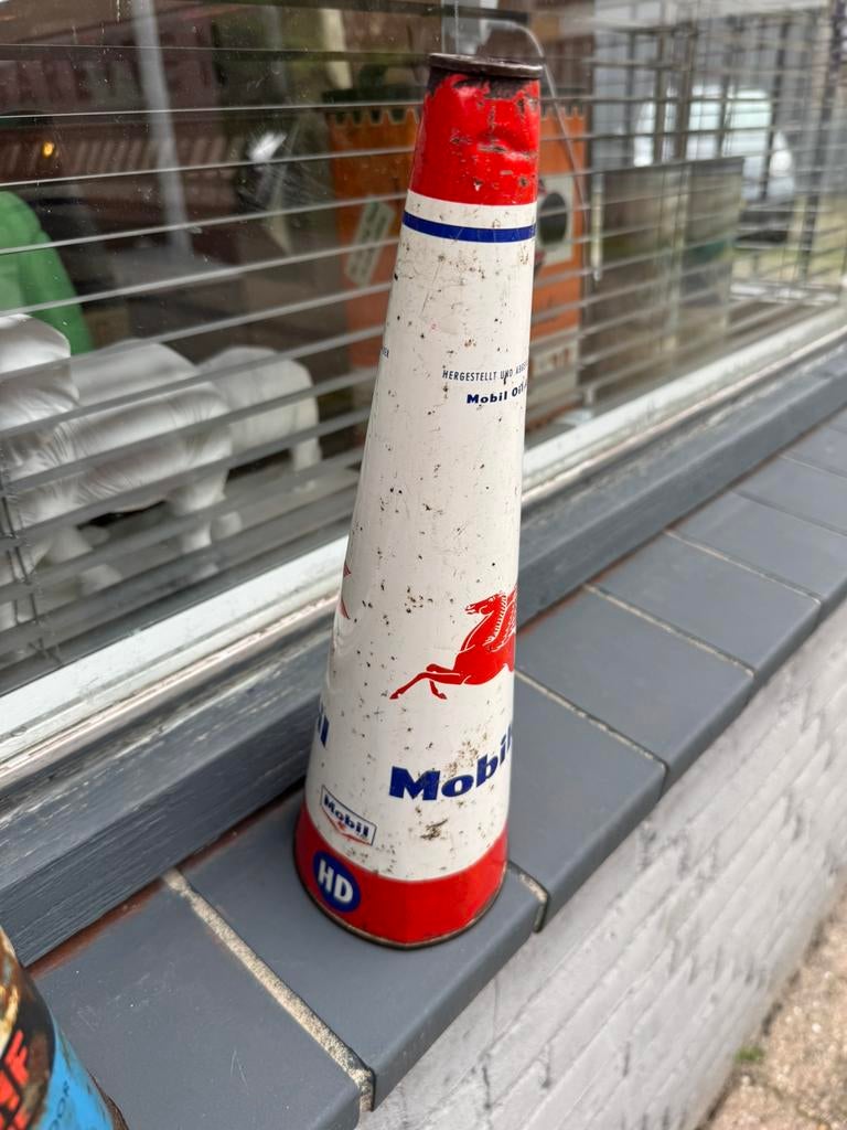 Bidon d'huile conique Mobil oil, Enlèvement, Utilisé, Emballage