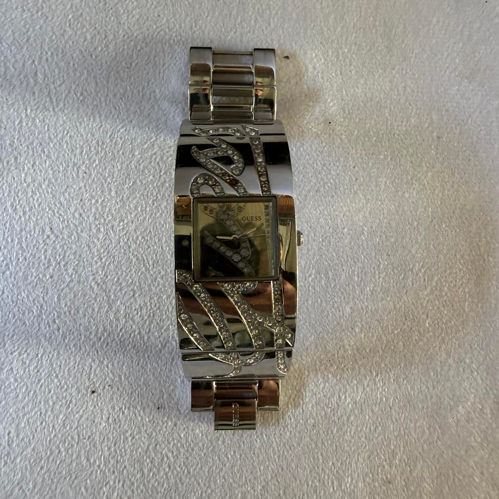 Montre guess pour femme, Handtassen en Accessoires, Horloges | Dames, Ophalen, Zo goed als nieuw, Guess