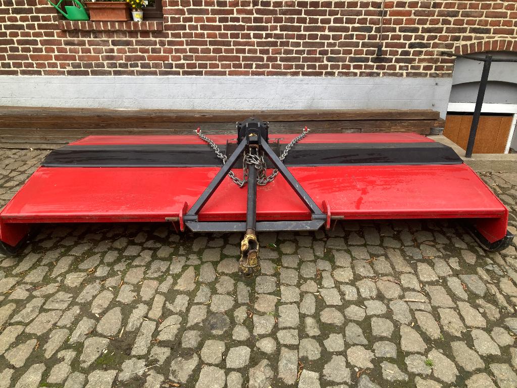 Weidebloter PEECON, Ophalen