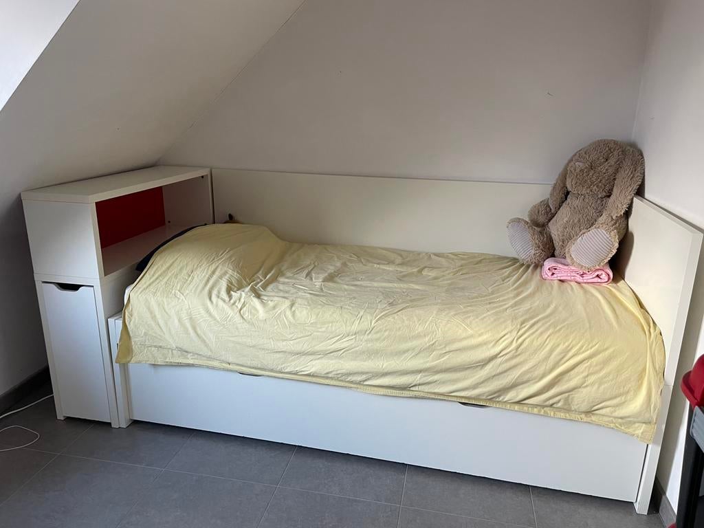 Bed met schuif en kastje, Huis en Inrichting, Slaapkamer | Bedden, Ophalen, Gebruikt, 90 cm, Eenpersoons