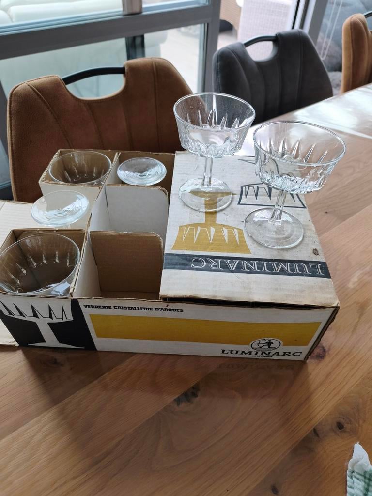 12 champagne cupjes, Collections, Verres & Petits Verres, Enlèvement