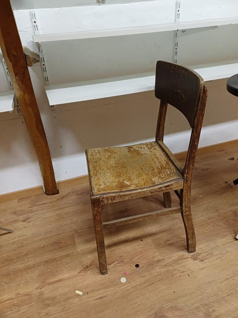 Vintage houten schoolstoel, Ophalen