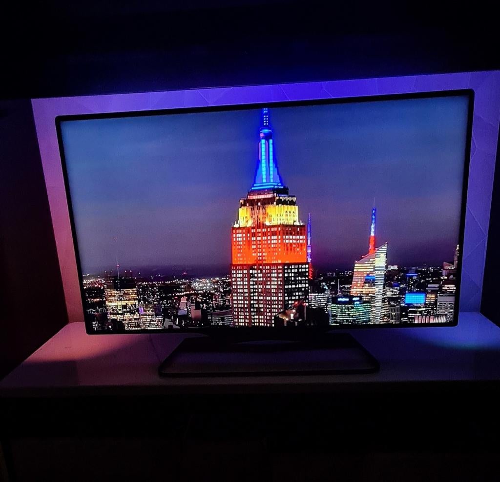 Philips smart tv - 3x ambient lichten - net nieuw !, Ophalen, Philips, LED, 120 Hz