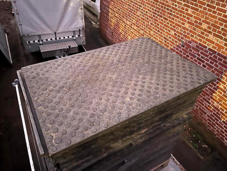 Gebruikte kunststof rijplaten over, Tuin en Terras, Terrasdelen en Vlonders, Gebruikt, Kunststof, Ophalen