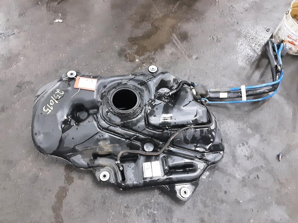 BRANDSTOFTANK Toyota Corolla (E21) (01-2019/-) (7710002M40), Gebruikt, Mevr. I. Hauben, Toyota, Rue de l'Espoir 34 34
4030  GRIVEGNÉE, BE