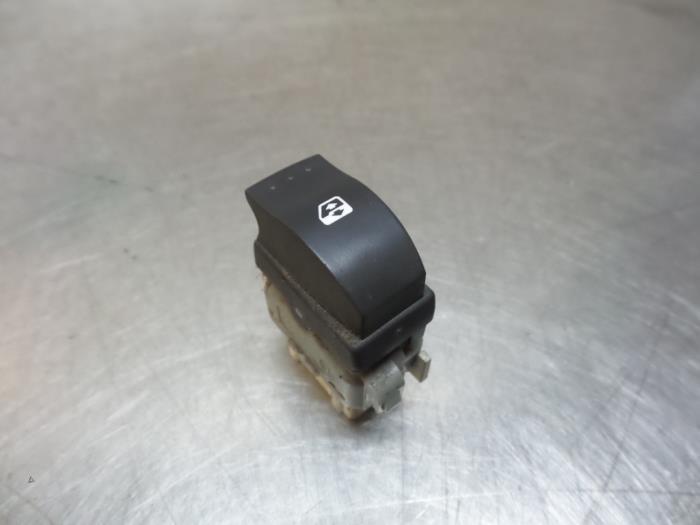 Elektrisch Raam Schakelaar van een Renault Scenic (Scenic 03, Auto-onderdelen, Dashboard en Schakelaars, Renault, Gebruikt, 3 maanden garantie