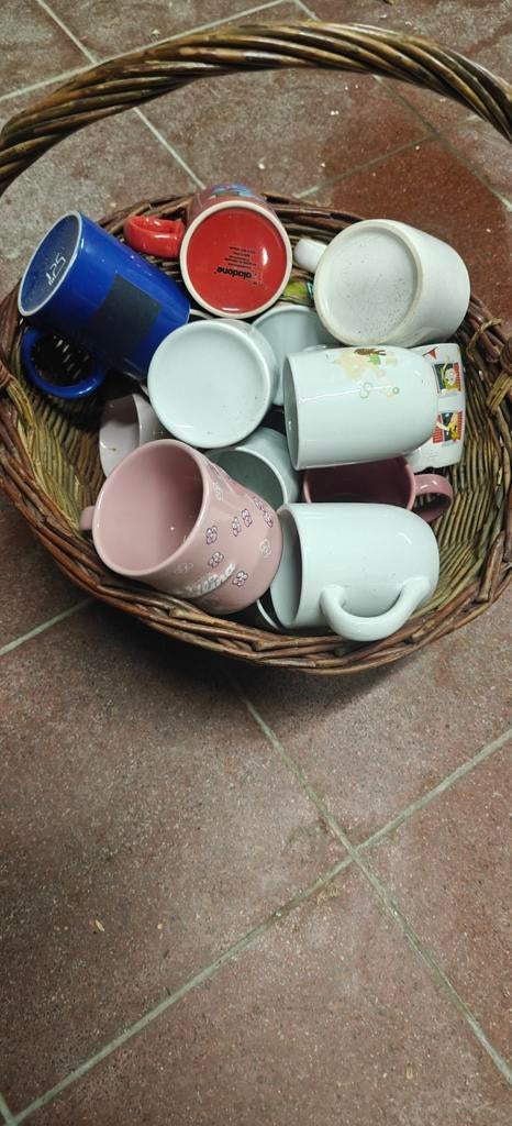 Tasses / mugs divers, Enlèvement