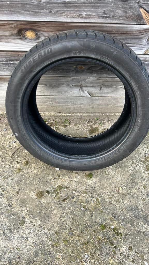 2 Pneu hiver a vendre 205 50 R17, Auto-onderdelen, Banden en Velgen, Band(en), Winterbanden, 17 inch, 205 mm, Gebruikt, Ophalen