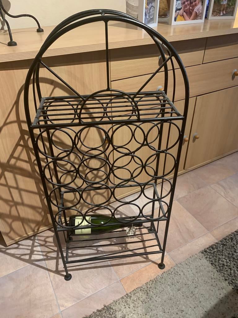 Mooie decoratie apart te kopen gietijzer zwart, Ophalen of Verzenden, Zo goed als nieuw, Metaal, 5 tot 15 flessen