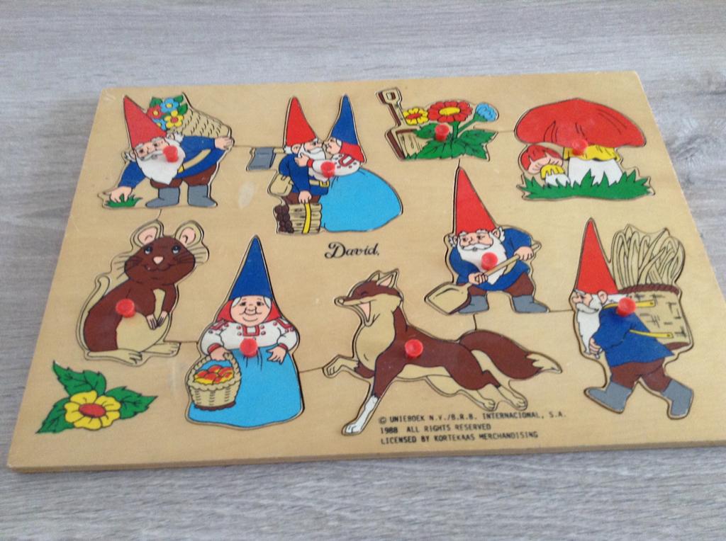 Puzzle en bois David le nain des forêts (9 pièces) (1988), Enlèvement ou Envoi, 2 à 4 ans, Comme neuf, Moins de 10 pièces