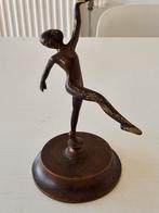 Art Deco bronzen beeldje van een danseres, vaak gemonteerd o, Enlèvement ou Envoi