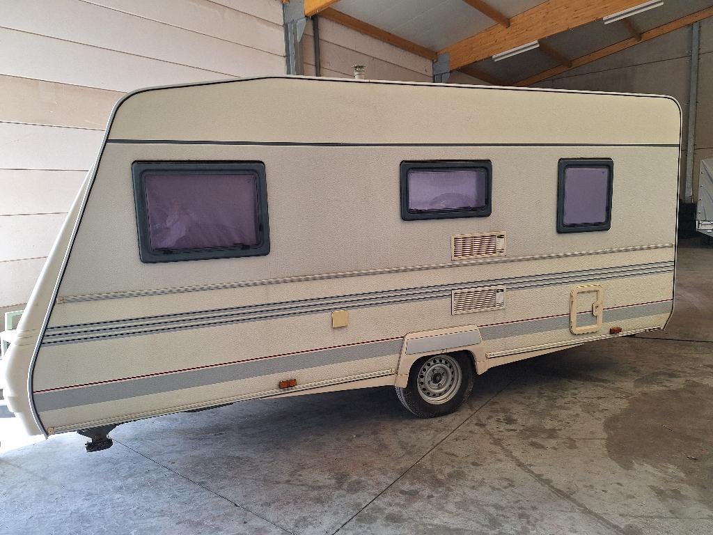 Caravane, Caravanes & Camping, Caravanes, Particulier, jusqu'à 5, 750 - 1000 kg, Siège standard, Autres marques, 2 lits séparés