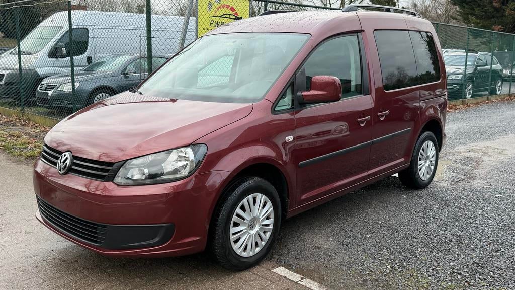 Volkswagen Caddy 1.2 benzine bj 2013 km 131000, Voorwielaandrijving, Euro 5, Stof, Gebruikt